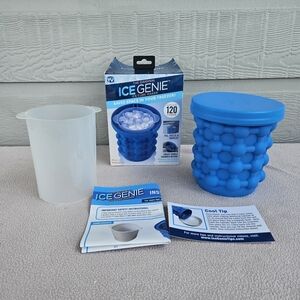 Ice Genie Compact Silicone Ice Cube Maker Fill Freeze Squeeze Space Saver Dorm